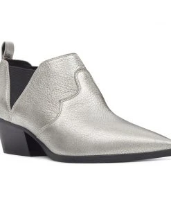 Nine West Cahluz Western Booties Metallic Mindset