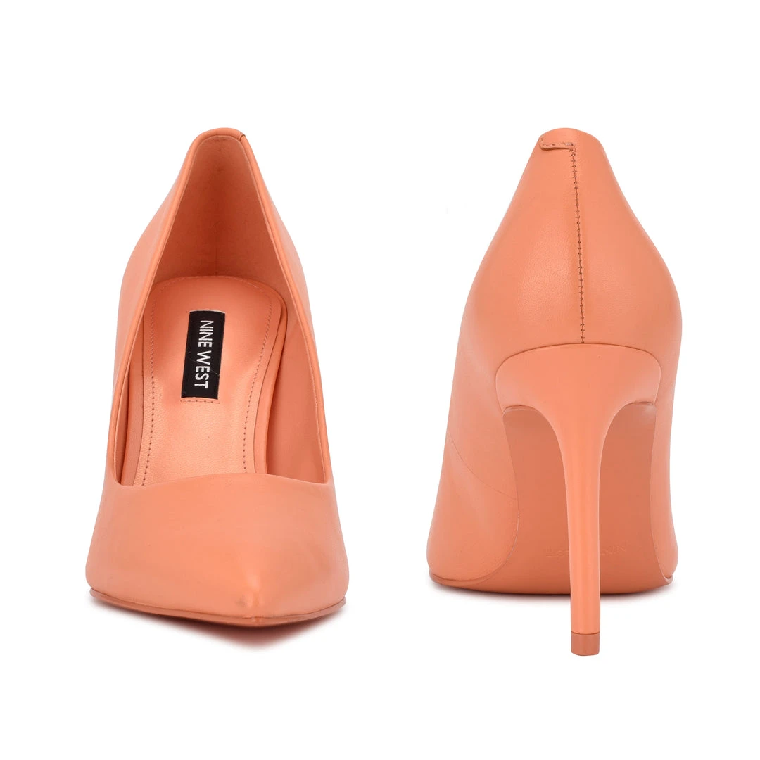 Nine West Ezra Pointy Toe Pumps Y2K Revival 6 Nine West Ezra Pointy Toe Pumps Y2K Revival