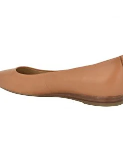 Nine West Ferdi 9x9 Pointy Toe Flats