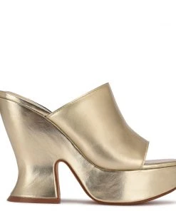 Nine West Y2K Revival Flower Platform Slide Sandals