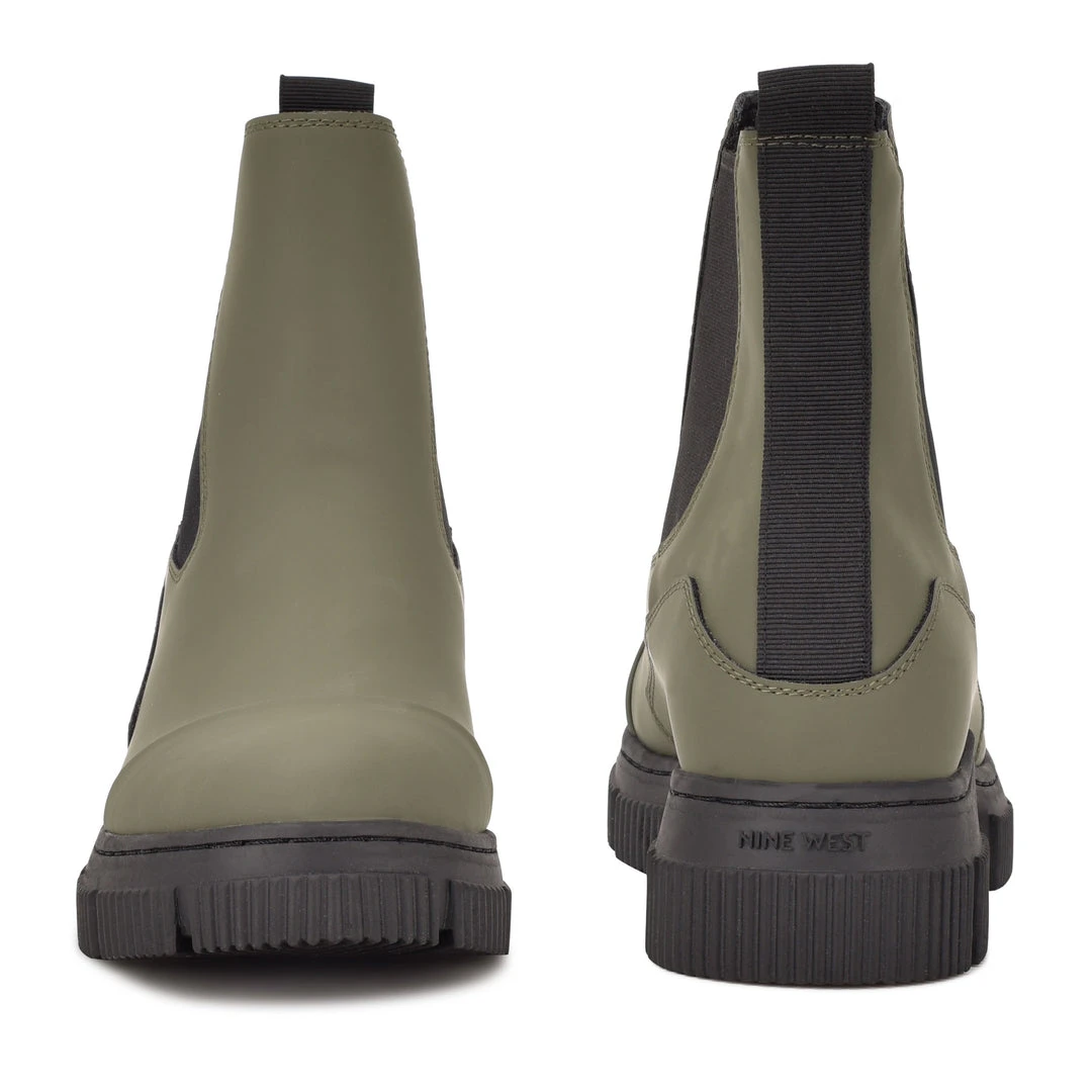 Nine West Iola Chelsea Lug Sole Booties Shoes 6 Nine West Iola Chelsea Lug Sole Booties Shoes